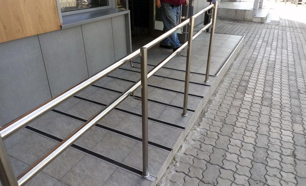 Резиновые накладки на пандус Резиновые накладки на пандус